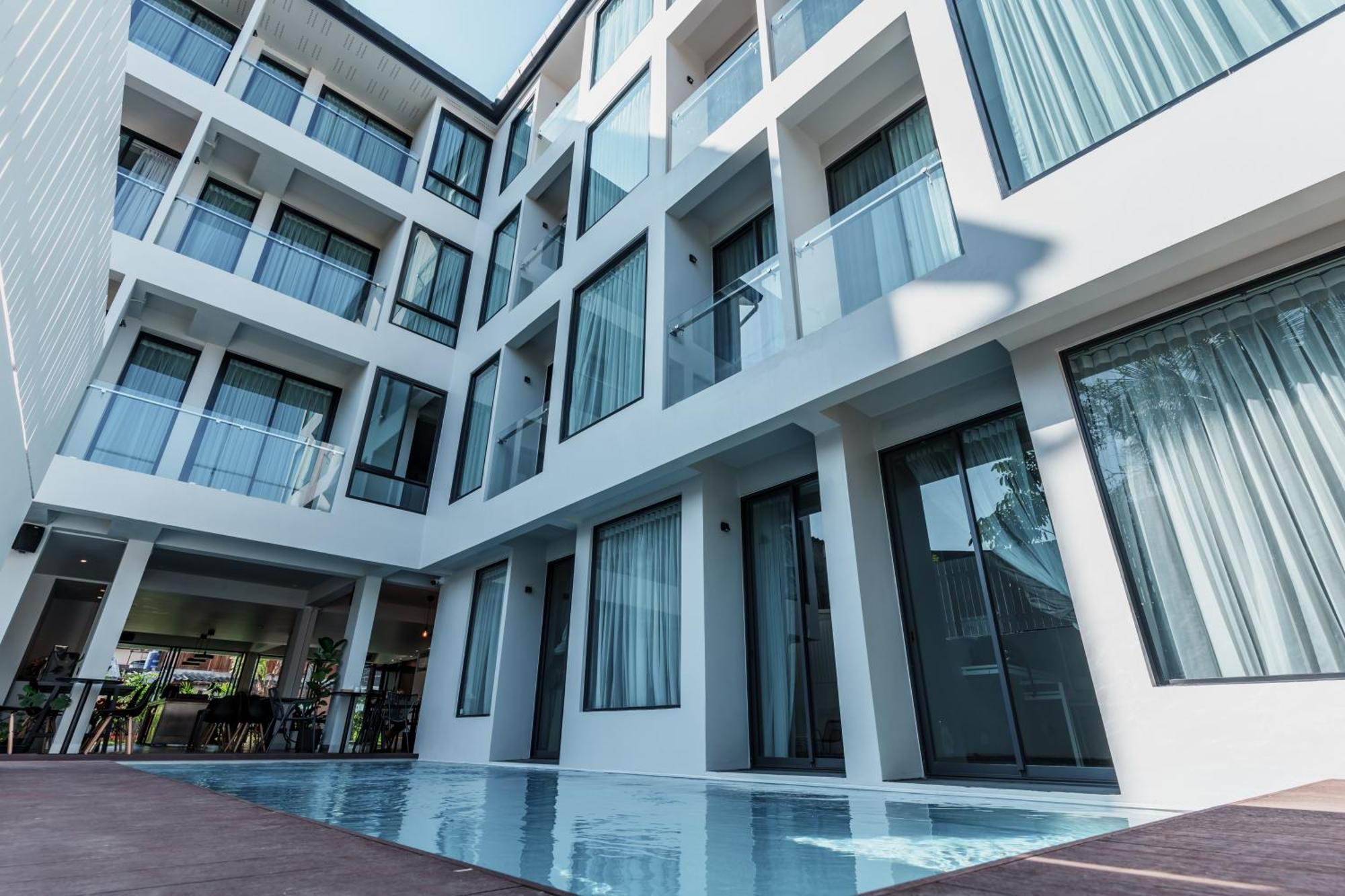 Por Arak Hotel Chiang Mai Exterior foto
