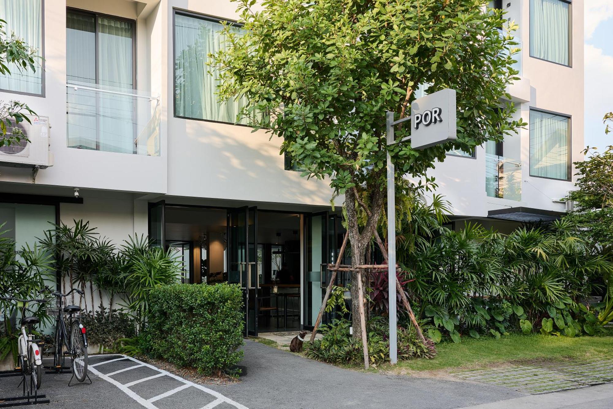 Por Arak Hotel Chiang Mai Exterior foto
